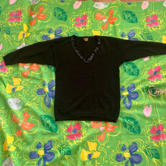 Lianne Barnes Womens Black Oversized size 2 sequin v-neck Sweater Fall goth vibe - Picture 10 of 11